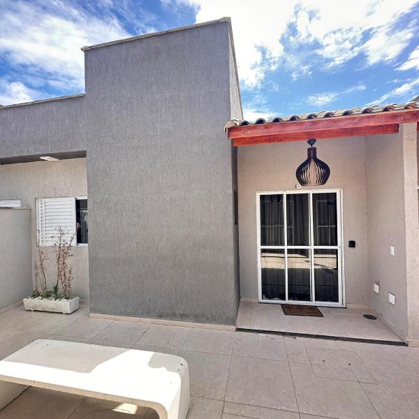 Casa com piscina privativa, AC na suíte e projetor - Foto 3