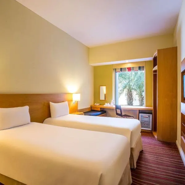 ibis Mall Avenue Dubai, hotel di Dubai