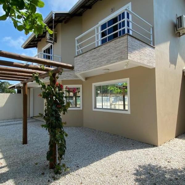 Casa em Mariscal 300m da praia Bombinhas