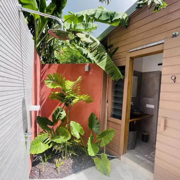 Kazaperrok, tout confort, jacuzzi, lit King-Size, hotel a Grand-Bourg