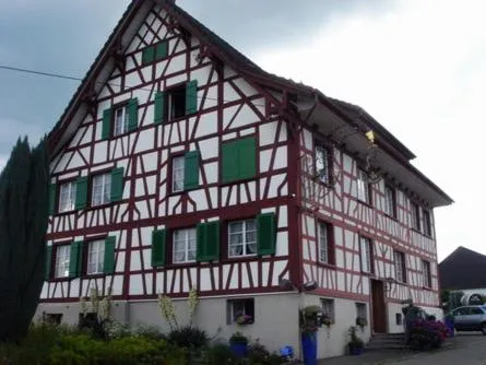 Landgasthof Winzelnberg, hotel v destinaci Egnach