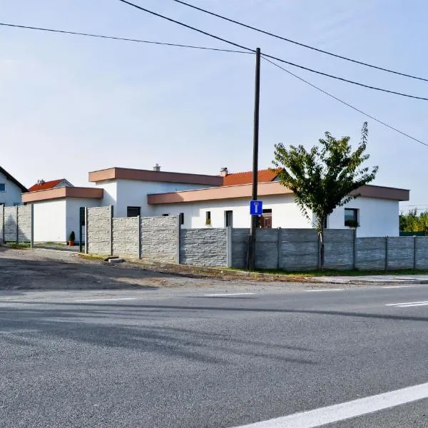 Mini Motel, hotel en Lemešany