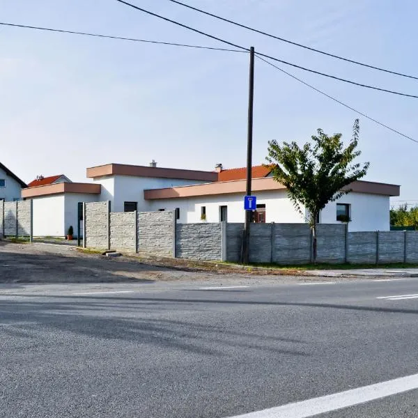 Mini Motel, hotel in Budimír