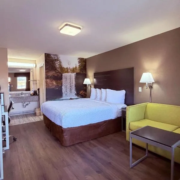 Clarion Pointe Athens I-65, hotel din Athens