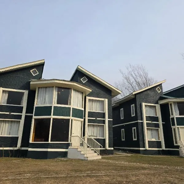 The Pinus Resort, ξενοδοχείο σε Pahalgam