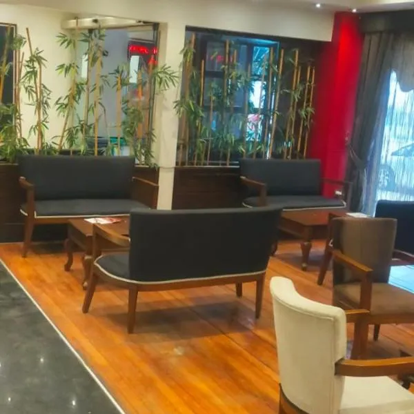 Vesta Fuar Otel, hotel Konak városában