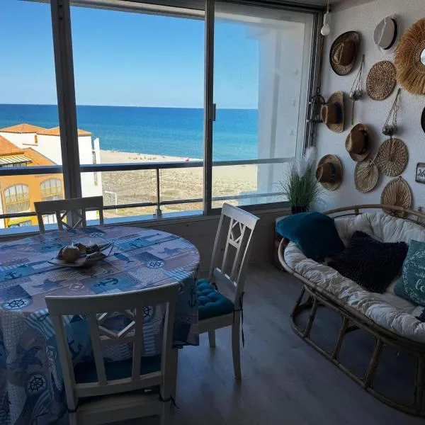 Appartement splendide vue mer – hotel w mieście Le Barcarès