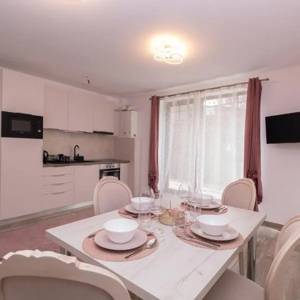 White Valey Retreat One, hotel in Buşteni