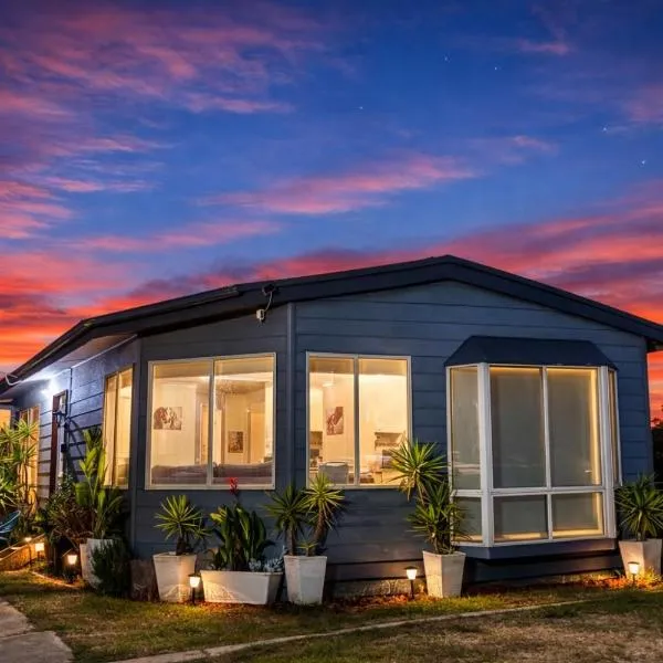 Viesnīca Private Farmhouse & Paddock Available pilsētā Werribee South