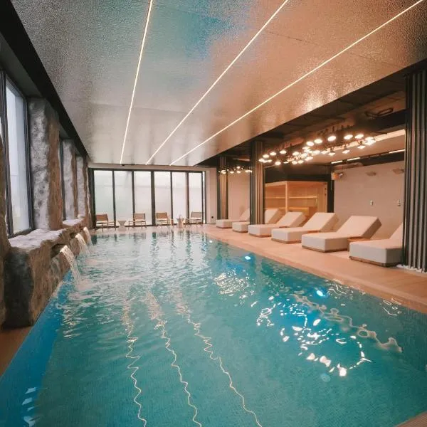 Golden Panorama Spa & Wellness، فندق في زلاتيبور