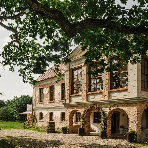 Główczyce에 위치한 호텔 Folwark Wielka Wieś - Pałac pod Dębem