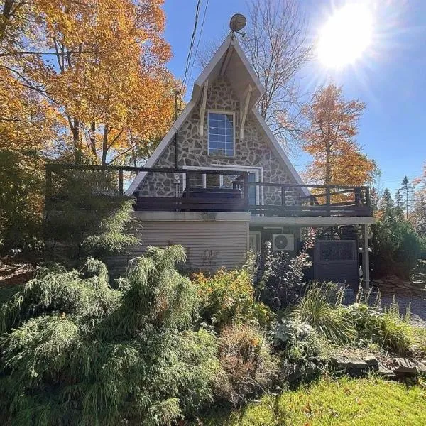 Chalet Spa - La Détente au Mont-Comi, hotel v destinácii Saint-Gabriel