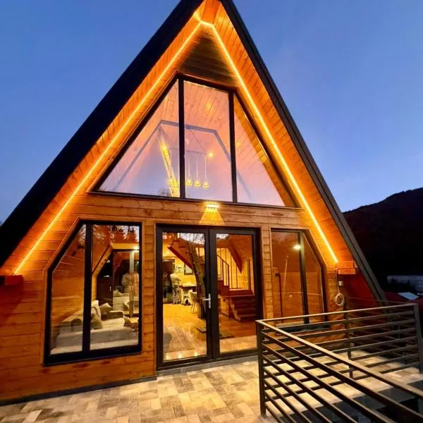 Twin Cabins Azuga, hotell i Azuga