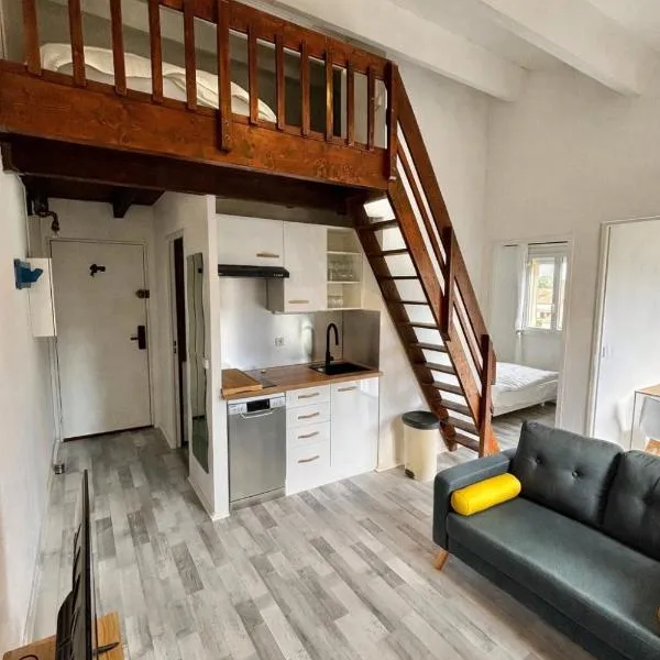 Appartement avec loggia et mezzanine, bord de mer, 4 personnes, hotel in Argelès-sur-Mer
