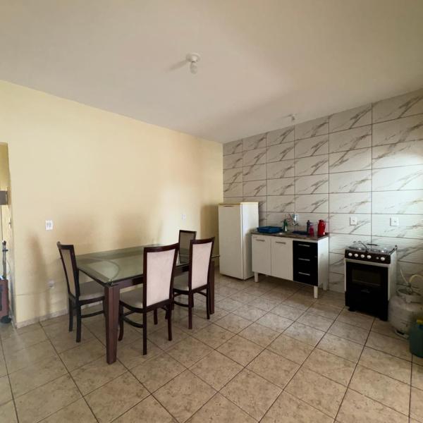 Casa para 5 pessoas, 1 vaga de garagem, wi-fi, próximo EMS - Foto 4