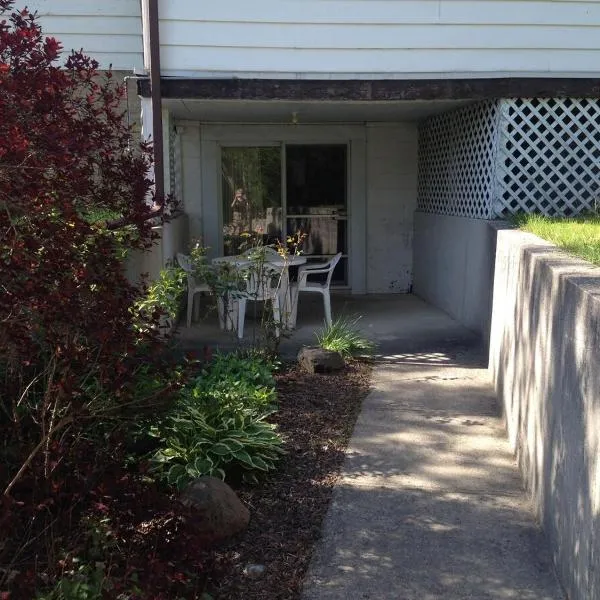 Lambton Shores에 위치한 호텔 Rustic Retreat