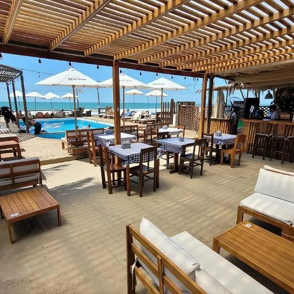 The Point Mancora Beach, hotel en Máncora