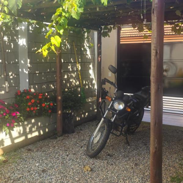 Quarto Aconchegante com Wi-Fi self check-in e garagem - Foto 5