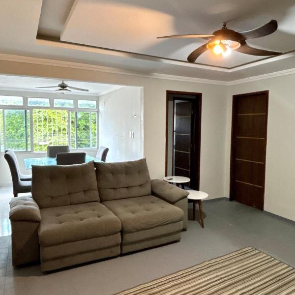 Apartamento espaço completo no Brisamar com 2 suítes