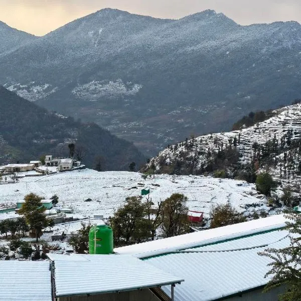 ONLY CAFE Hotel, hotel i Chopta