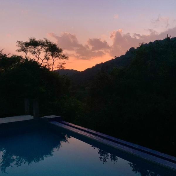 Suíte c/ Hidro, Lareira e Piscina - 20min SP - Foto 4
