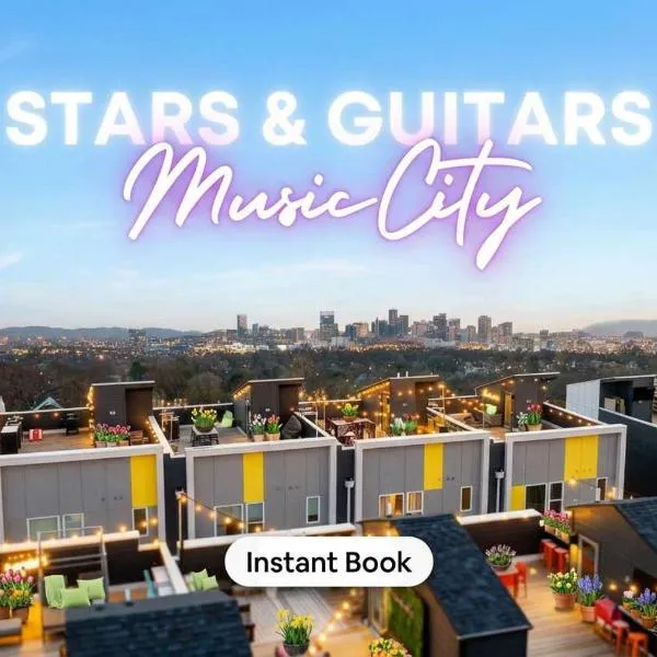 Rooftop Deck Grill Ping Pong Near Downtown Nashville, Hotel in Nashville