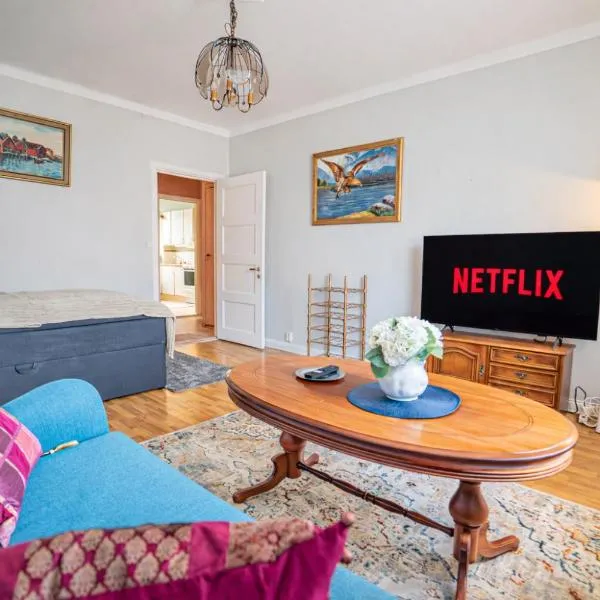 Colourful Vintage Studio in Majorna Göteborg, hotel a Göteborg