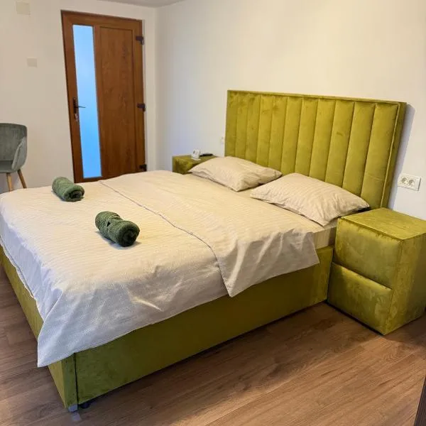 Casa TeoMar, hotelli kohteessa Brad