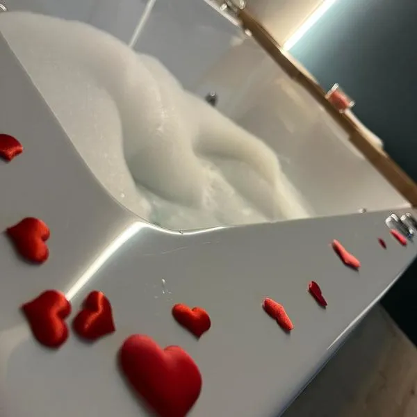 VILLA CHIARA - Relax con Vista sulla Cascata delle Marmore, готель у місті Torre Orsina