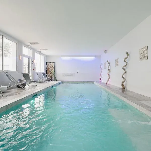 Grand Hôtel des Bains SPA, hotel en Fouras