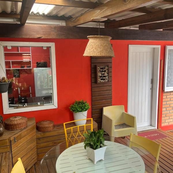 Loft a 10 min da praia com AC e estacionamento
