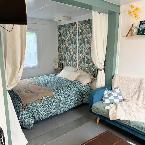 Le Petit Lodge โรงแรมในCoulouvray-Boisbenâtre