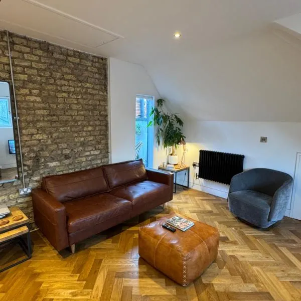 Luxury One Bed Penthouse Apartment in Central Dublin D2, Hotel in Dublin