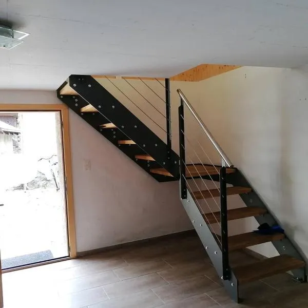 Historische Maisonettewohnung bis 10 Gäste, Magic Pass Belalp, Rosswald und mehr, khách sạn ở Naters