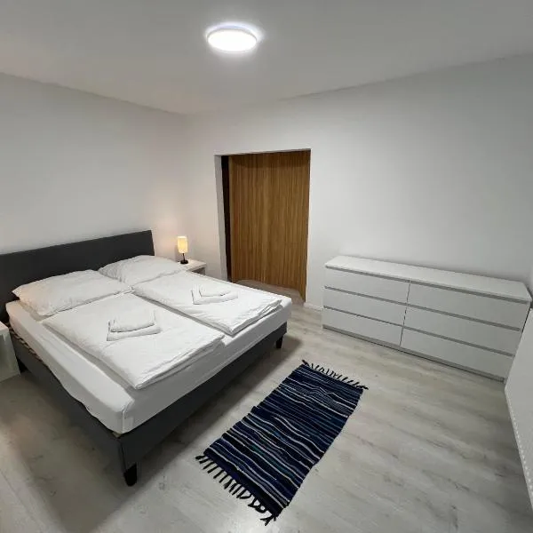 Bungalow near by Playmobil and fair Nuremberg: Zirndorf şehrinde bir otel