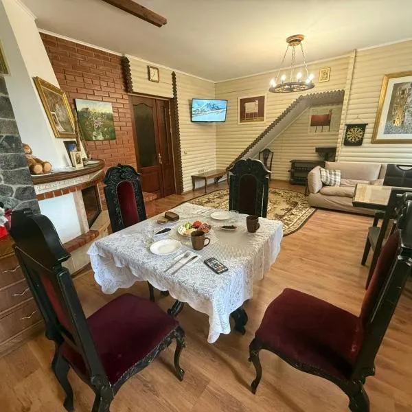 Hotel palas tatariv, hotel in Tatariv