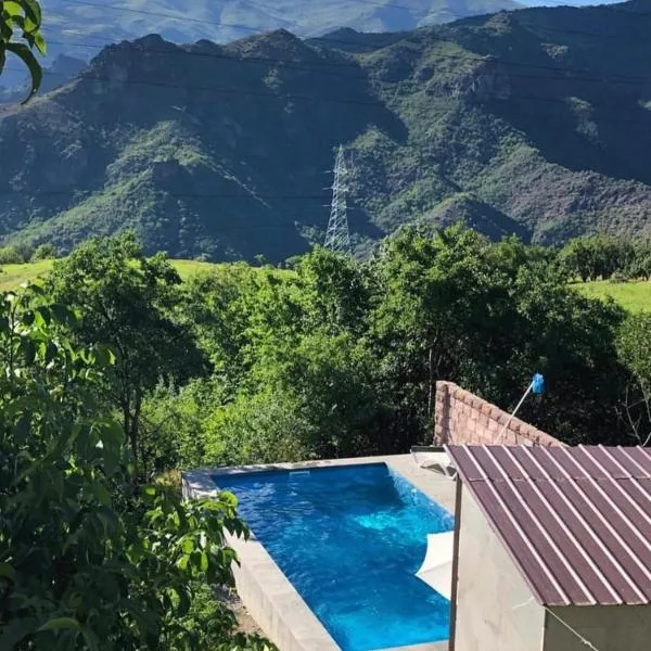 Sunny Village Hotel, hotel a Haghpat