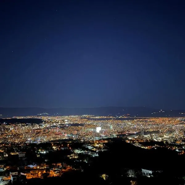 Hillside Tbilisi Villa, хотел в Тбилиси
