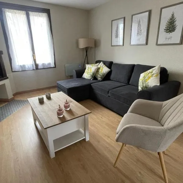 Apartamento Coqueto en El Pueyo, céntrico con WIFI, hotel en El Pueyo de Jaca