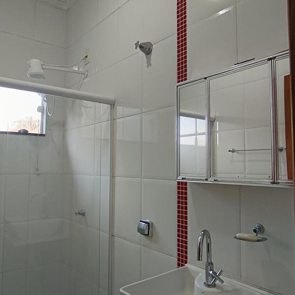 Casa grande com garagem próxima a Canção Nova - Foto 3