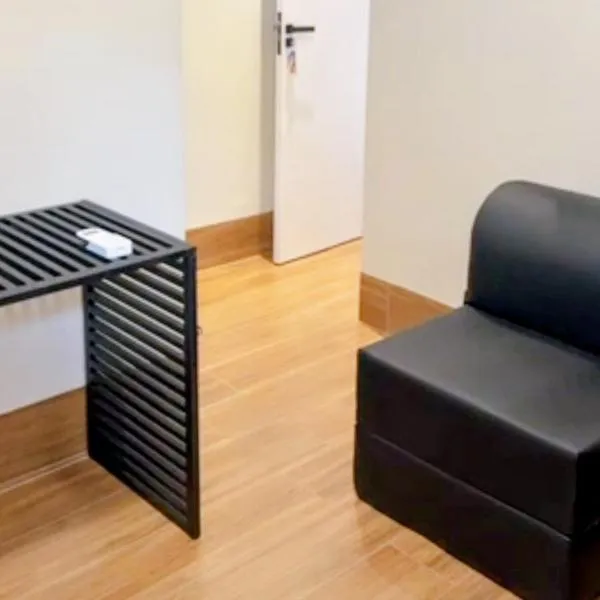 4Kitnet nova no centro com ar condicionado e tv – hotel w mieście Lavras