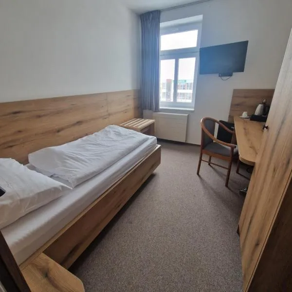 Hotel U Labutě: Žďár nad Sázavou şehrinde bir otel