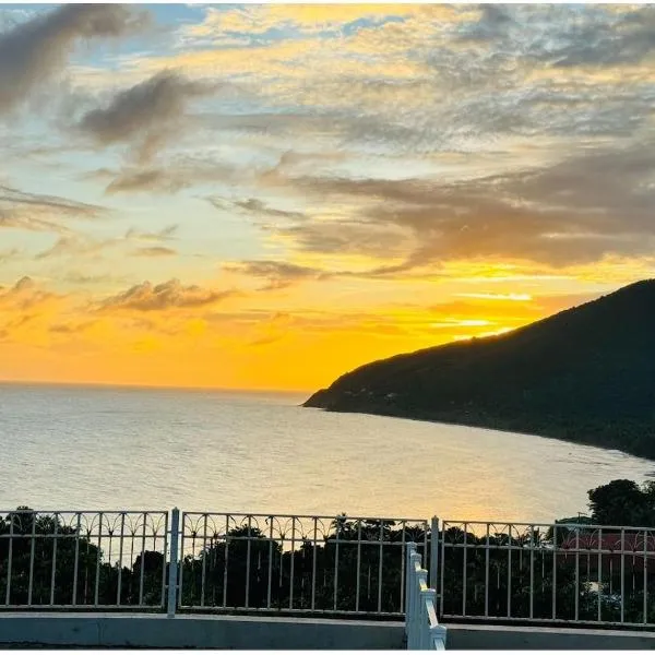 NaboBlue Ocean View Apartment Maunabo PR, hotell sihtkohas Maunabo