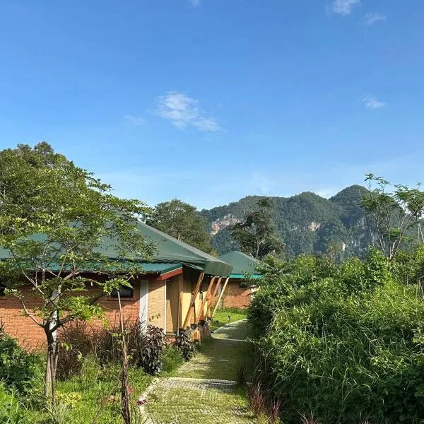 THANYAWANA Glamping Tents: Khao Sok şehrinde bir otel