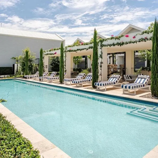 New 3-Bedroom Terrace Home, Resort-style Pool, hotel em Wacol