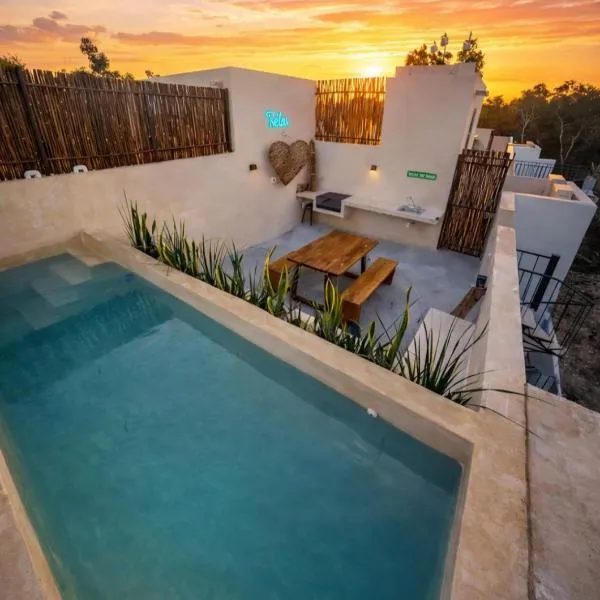 Brand New Penthouse Jungle Views 2 Bdr Sleeps 6, hotel v destinaci Tulum
