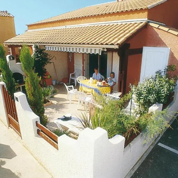 HOLIDAYLAND BAIE DES OLIVIERS VILLA 36m2 1chambre fermée 6 couchages ou VILLA 41M2 2chambres fermées 7 couchages, hotel in Narbonne-Plage