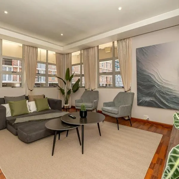 Large Corner Suite 1BR Near Bree St & CTICC, hotel u gradu Kejptaun