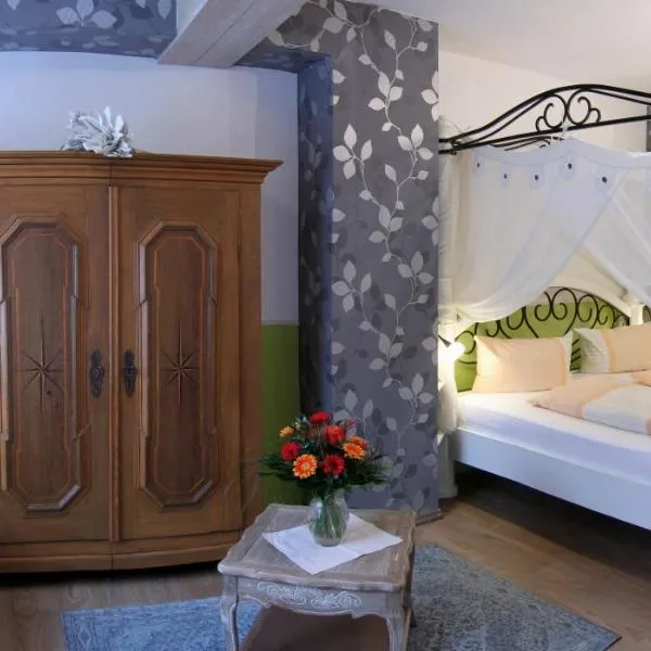 Kreuzerhof Hotel Garni, hotel en Rothenburg ob der Tauber