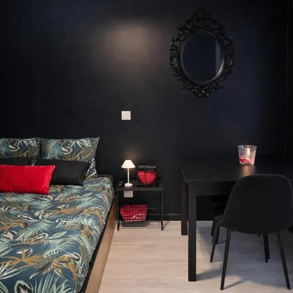 Charming Cozy Studio in Saint-Denis-Stade de France、サン・ドニのホテル